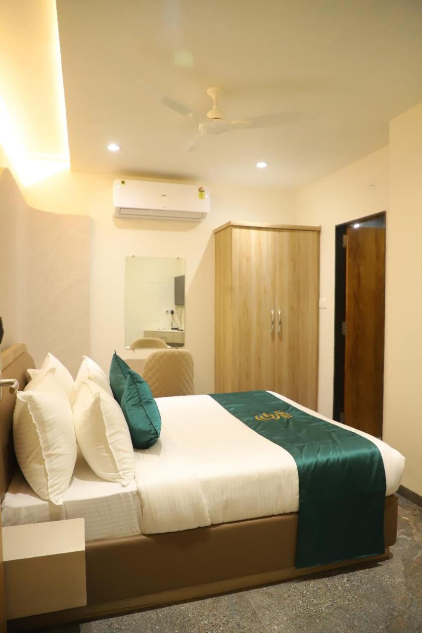 Hotel Cosmos Green Indore Exterior photo
